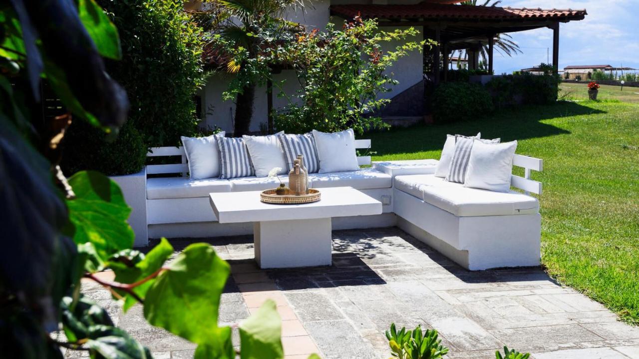 Soleado Beachfront Villa Skala Fourkas Exterior photo